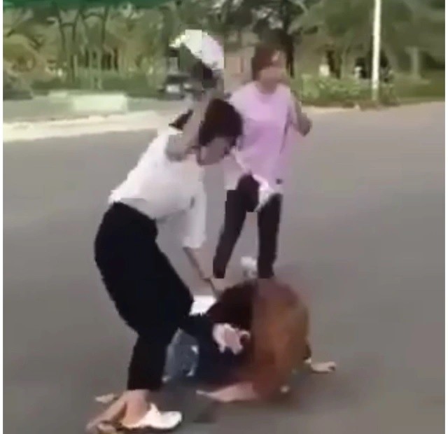 Bạo lực trắng: Hãy nhận thức lại vấn đề giáo dục-1