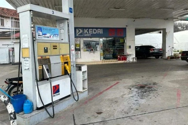 Người đàn ông nước ngoài tử vong nghi do tự thiêu, cơ thể nhiều vết thương-2