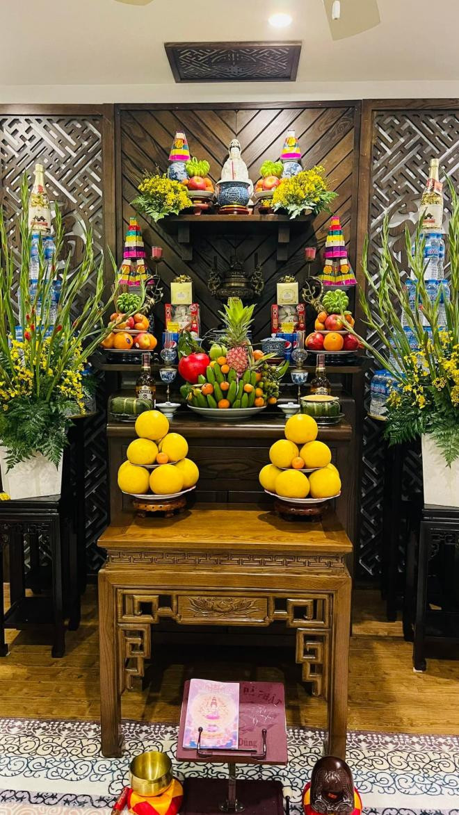 Sau mối tình với người cũ của Hà Hồ, ca sĩ từng bị liệt dây thần kinh số 7 thừa nhận mấy năm ăn chay tụng kinh khoe góc thành tâm-16