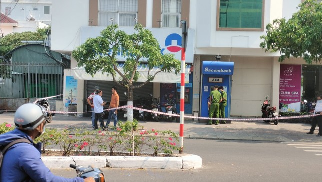 Toàn cảnh vụ cướp ngân hàng ở trung tâm Đà Nẵng-5