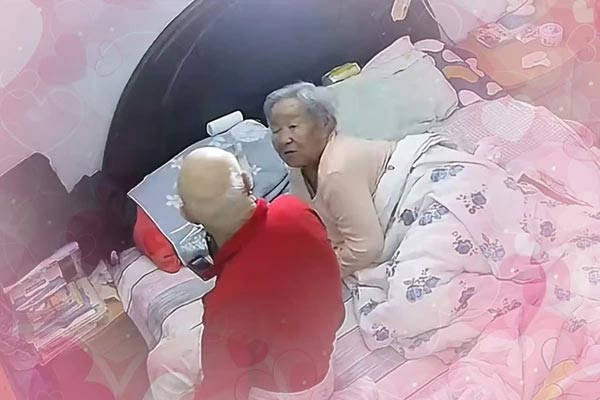 Cụ bà gây sốt mạng xã hội khi giảng đạo lý, dạy cách từ chối khi bị ép uống rượu-2