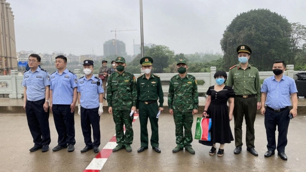 Cô gái bị bán sang Trung Quốc 11 năm trước về đến Quảng Nam-2