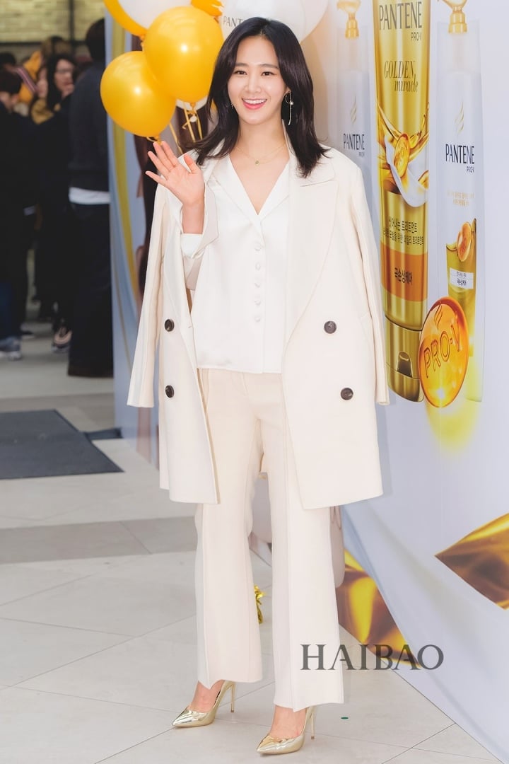 Công thức hack dáng với quần ống rộng giống sao Hàn-5