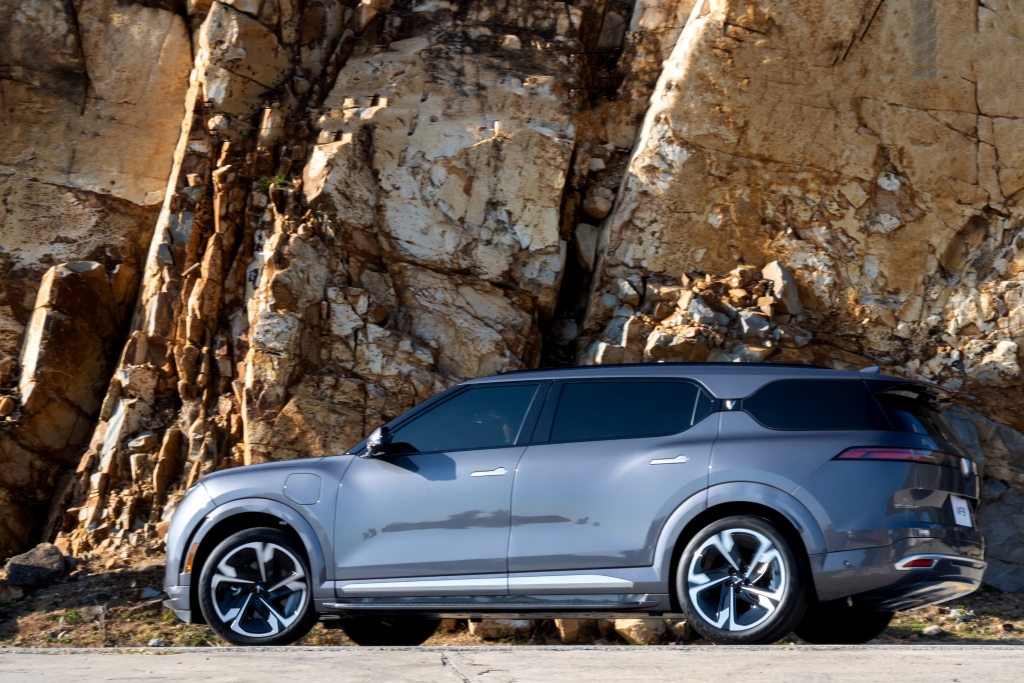 VinFast VF 9 - Thiết kế tinh tế, trải nghiệm khác biệt-2