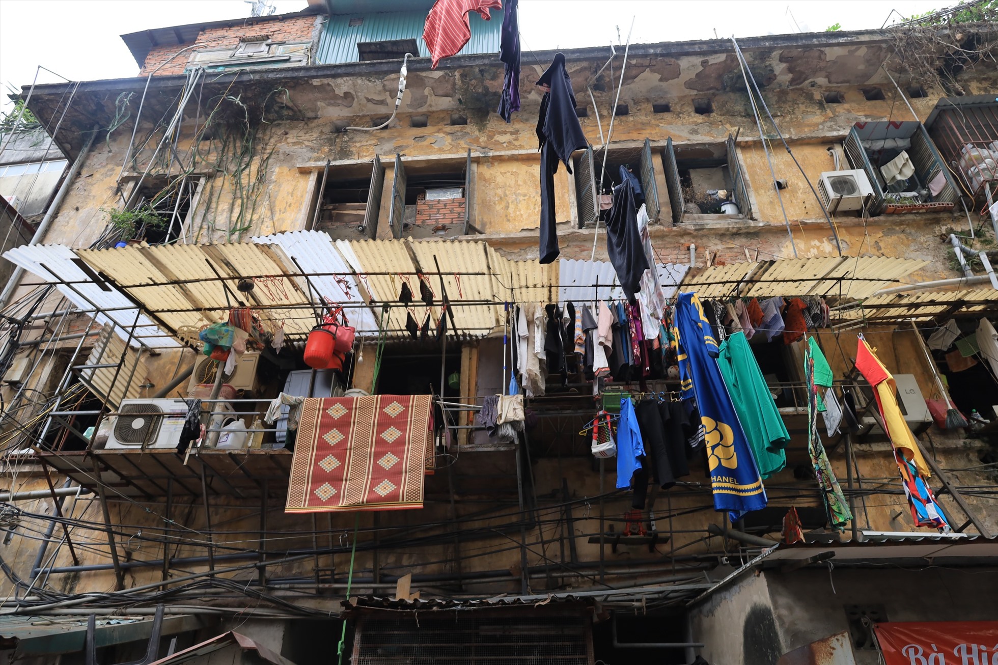 Bên trong khu tập thể tồi tàn có giá đắt đỏ bậc nhất Hà Nội-1