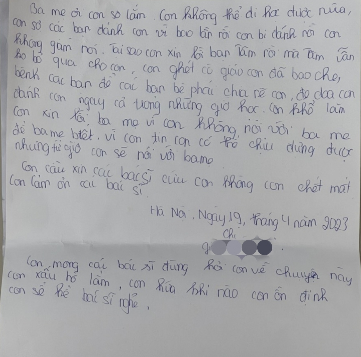 Nữ sinh bị đánh hội đồng ở Đông Anh vẫn hoảng loạn, đang điều trị tại bệnh viện-3