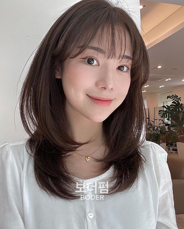 5 kiểu tóc uốn cụp thanh lịch nhưng vẫn trẻ trung cho nàng công sở-6