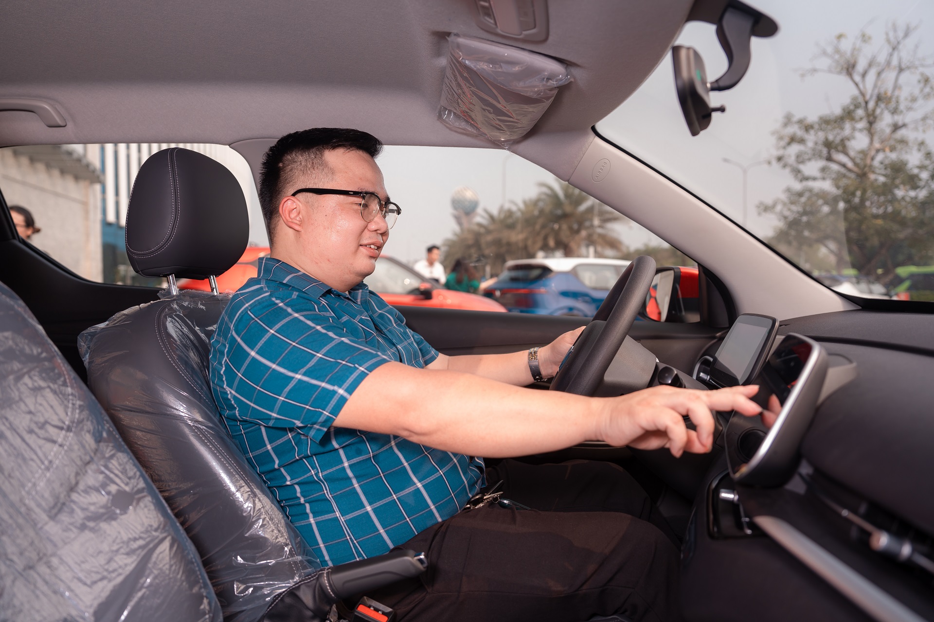 Khách hàng đầu tiên nhận VF 5 Plus hết lời khen ngợi ‘mẫu xe điện quốc dân’-3