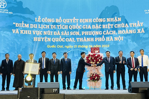 Công nhận điểm du lịch Di tích quốc gia đặc biệt chùa Thầy-1