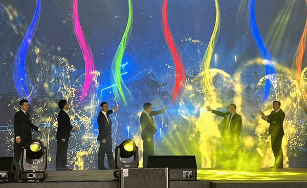 Công nhận điểm du lịch Di tích quốc gia đặc biệt chùa Thầy-4