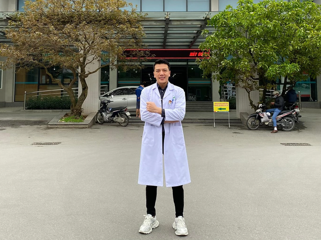 Bác sĩ chuyên khoa cảnh báo hiểu lầm trầm trọng khi nâng mũi, dễ gây biến chứng không thể sửa chữa-2