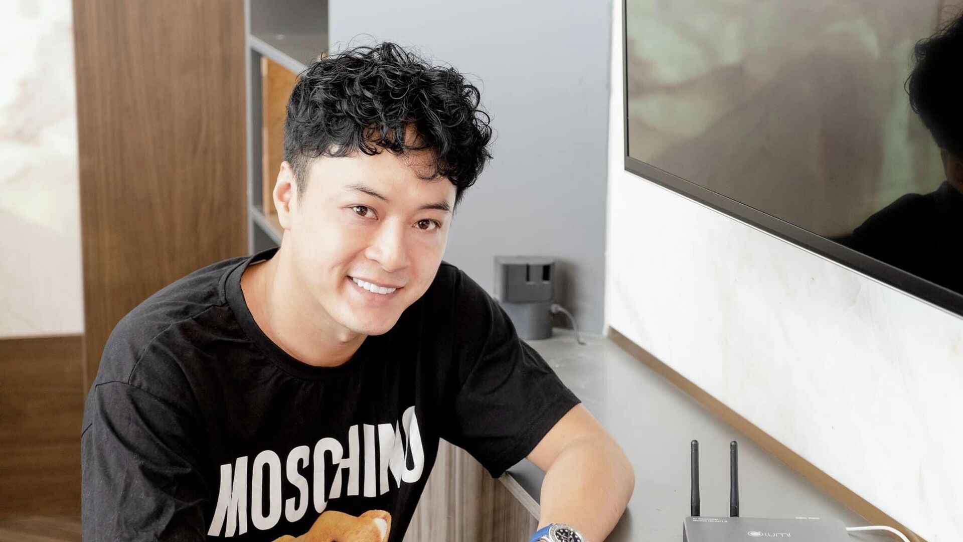 Nghệ sĩ Việt vướng scandal: Toàn xin lỗi online cho có-2