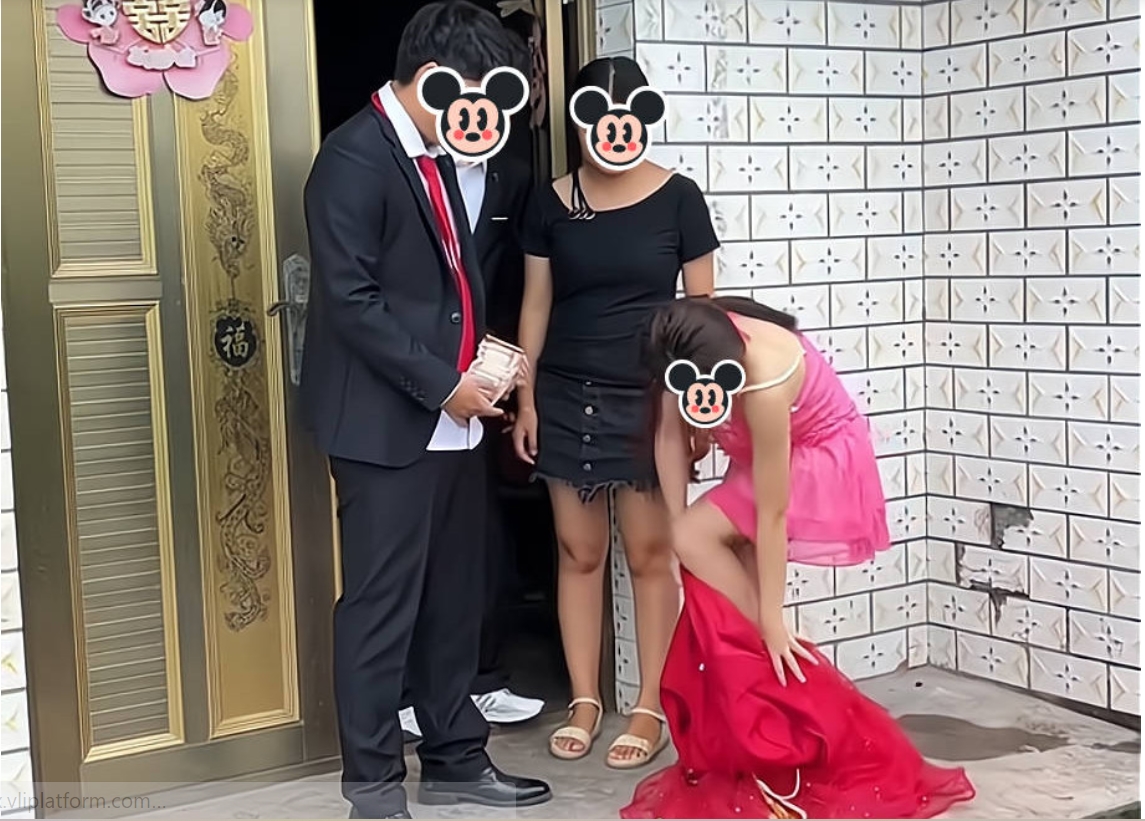 Chú rể bí mật nhờ bạn gái cũ làm phù dâu và cái kết-2