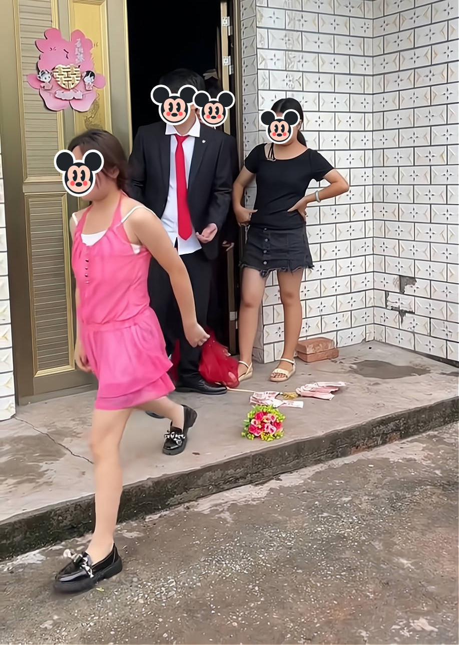 Chú rể bí mật nhờ bạn gái cũ làm phù dâu và cái kết-3