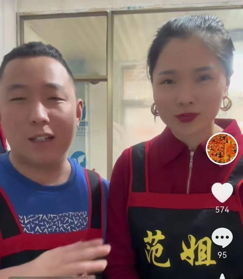 Góc khuất khi bán đồ ăn vặt tại chợ đêm kiếm 31 triệu đồng/ngày-2