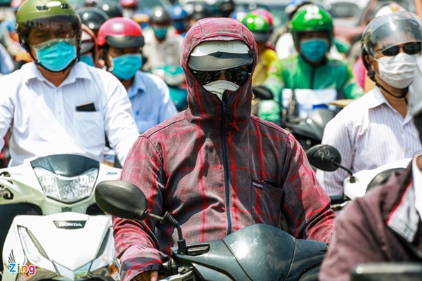 Tia cực tím ở TP.HCM chạm mức nguy hiểm-1