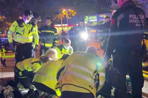 2 người tử nạn khi nhân viên nhà hàng khò lửa món ăn-1