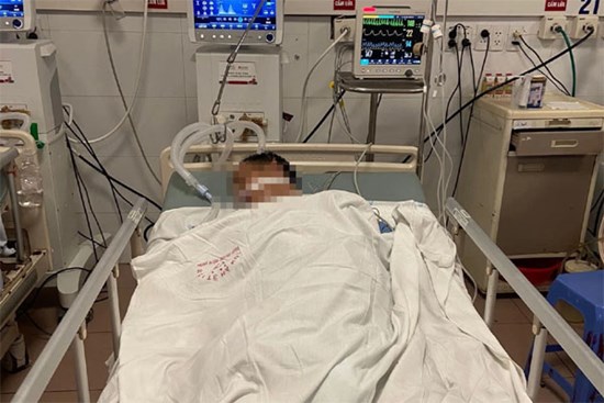 Hà Nội: Bệnh viện tìm người thân cho bệnh nhân tử vong nghi do rượu