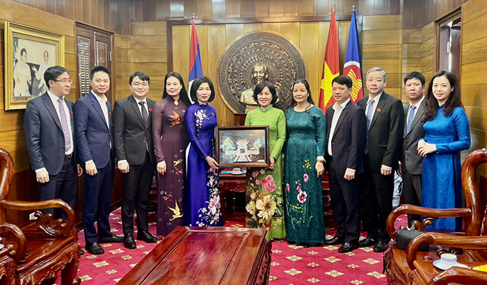 Đoàn đại biểu thành phố Hà Nội thăm và làm việc tại Luông Phra Băng và kết thúc tốt đẹp chuyến công tác tại Lào-1
