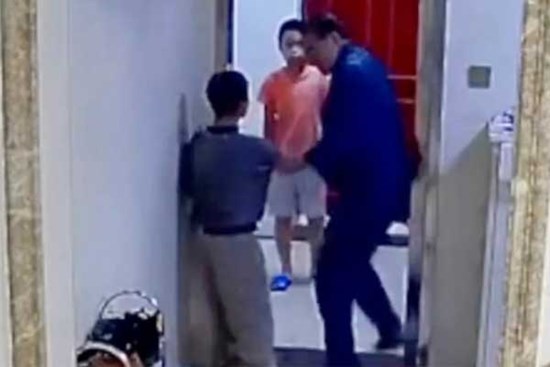 Ông ngoại bắt cóc cháu, đòi 72.500 USD để trả nợ cờ bạc ở Trung Quốc