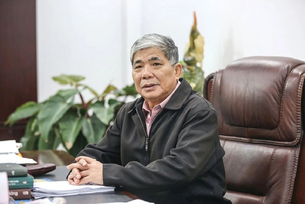 Mức thù lao gây bất ngờ của đại gia điếu cày Lê Thanh Thản khi làm sếp doanh nghiệp nổi tiếng tại Nghệ An-1