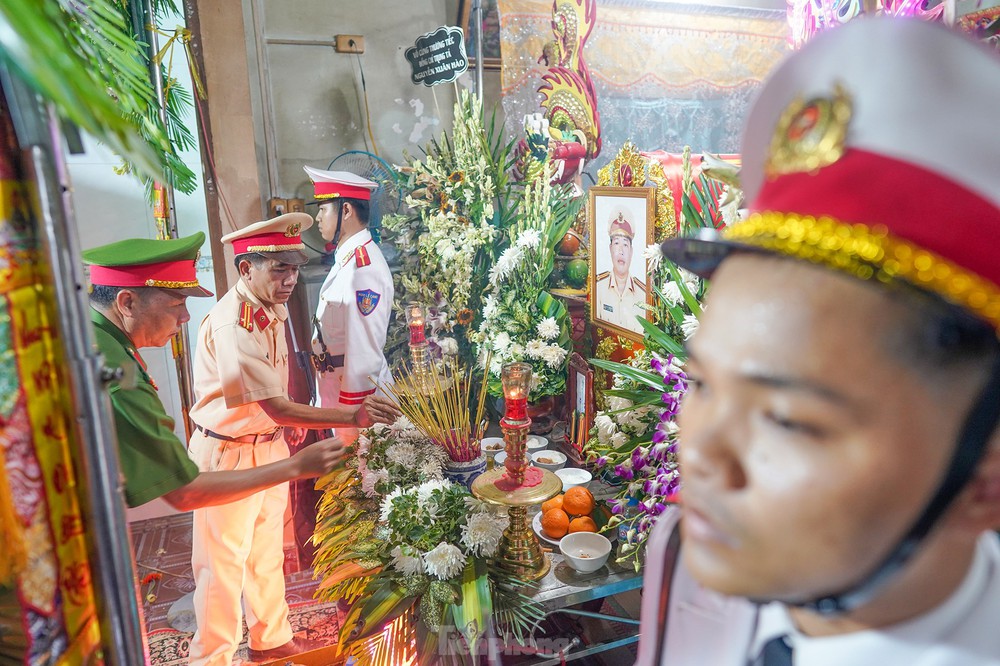 Anh hãy nghỉ đi, nhiệm vụ có đồng đội anh thay thế, phụng dưỡng cha mẹ đã có em và anh chị-6