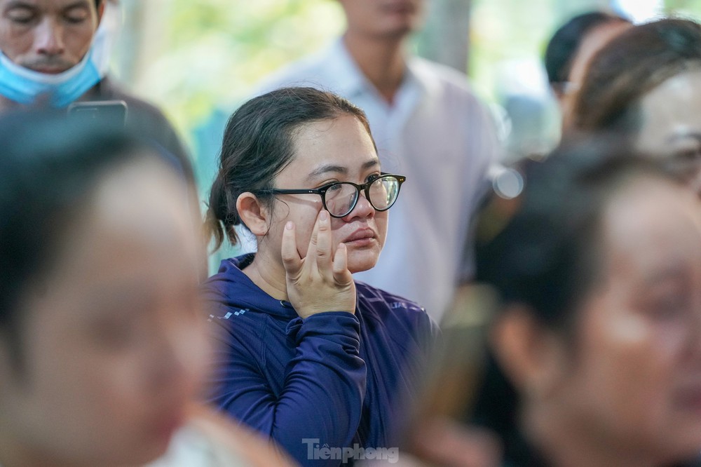 Anh hãy nghỉ đi, nhiệm vụ có đồng đội anh thay thế, phụng dưỡng cha mẹ đã có em và anh chị-8