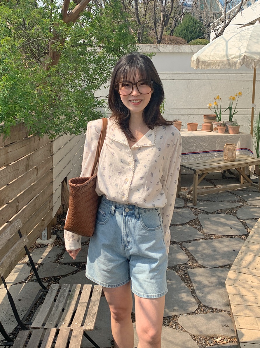 Cứ kết hợp áo blouse với 4 kiểu quần này thì ai cũng khen bạn có gu thẩm mỹ-10