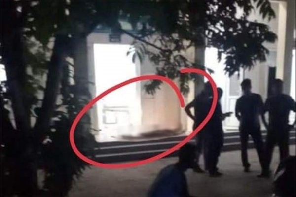 Nhập hàng nhái trôi nổi nhưng livestream bán giá hàng chục triệu đồng-2