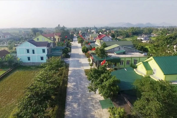 Sẵn 2 tỷ đồng, nên mua đất hay gửi tiết kiệm ngân hàng lúc này?-2