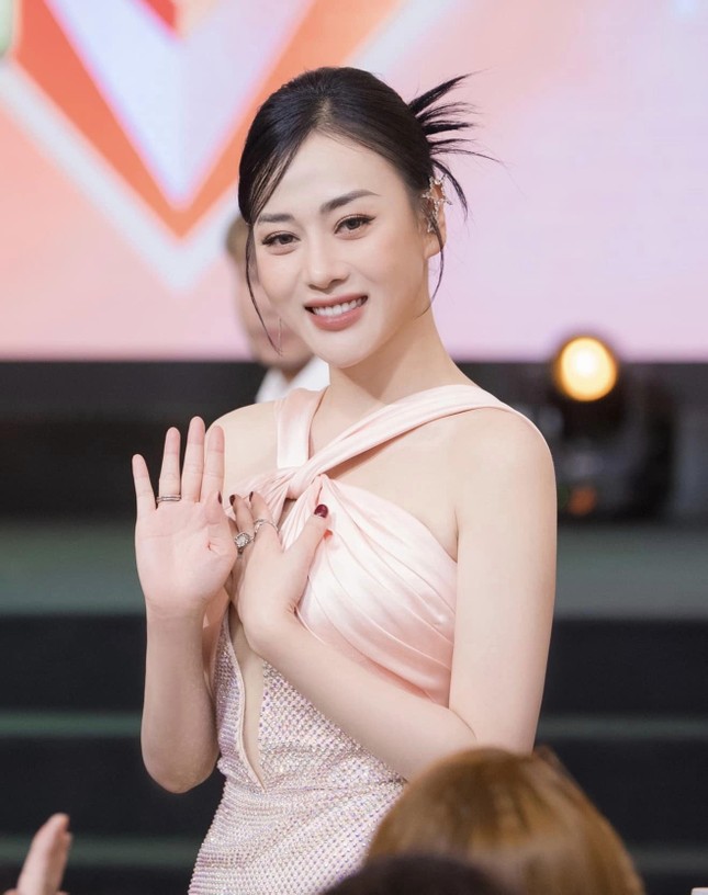 Bị nói yêu Shark Bình vì tiền, Phương Oanh tung bằng chứng cho thấy cô chẳng kém đại gia-2