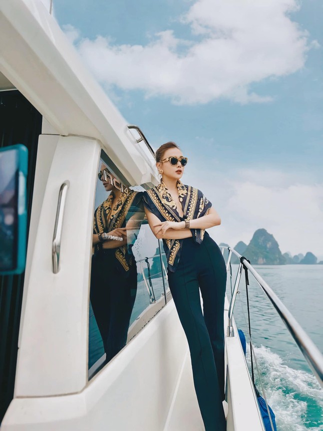 Bị nói yêu Shark Bình vì tiền, Phương Oanh tung bằng chứng cho thấy cô chẳng kém đại gia-3