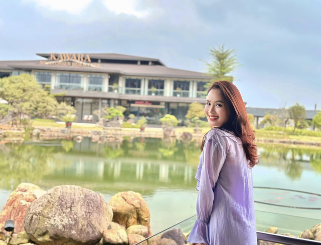 Hồng Diễm biến hóa với đủ kiểu tóc-17