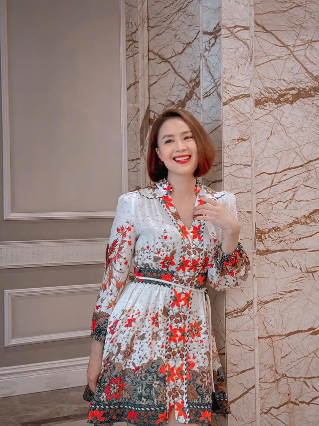 Hồng Diễm biến hóa với đủ kiểu tóc-20