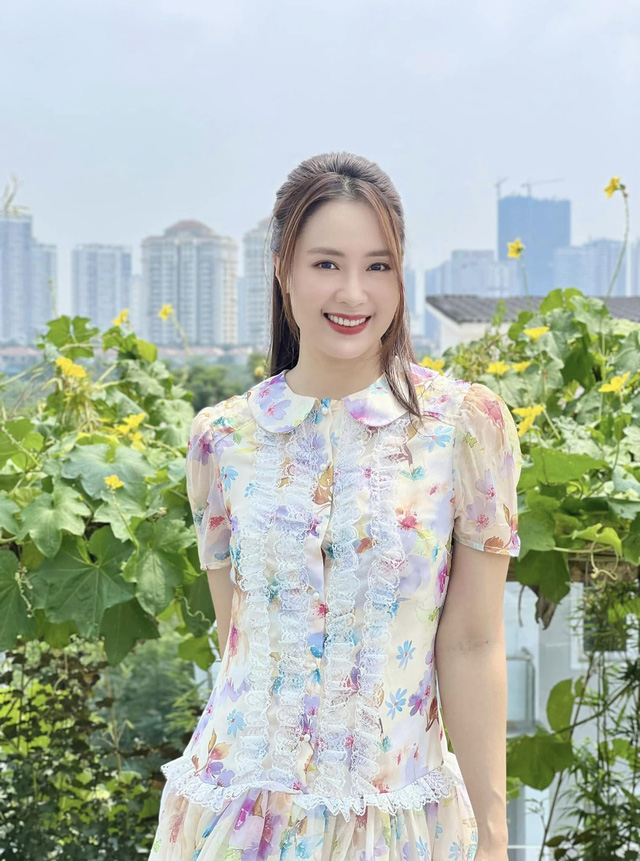 Hồng Diễm biến hóa với đủ kiểu tóc-24