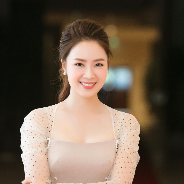 Hồng Diễm biến hóa với đủ kiểu tóc-32