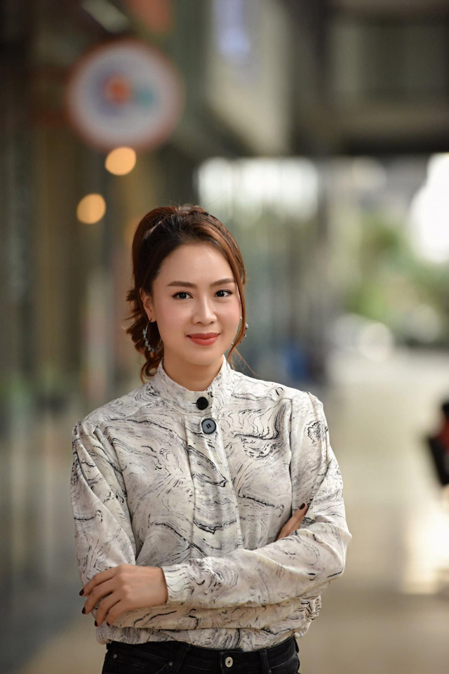 Hồng Diễm biến hóa với đủ kiểu tóc-33