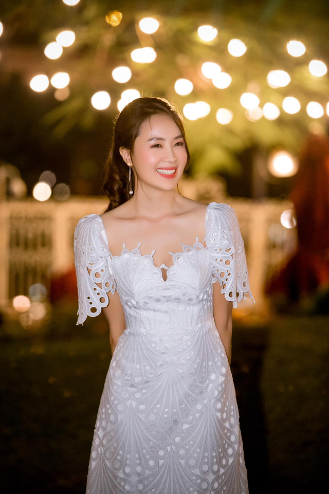 Hồng Diễm biến hóa với đủ kiểu tóc-35