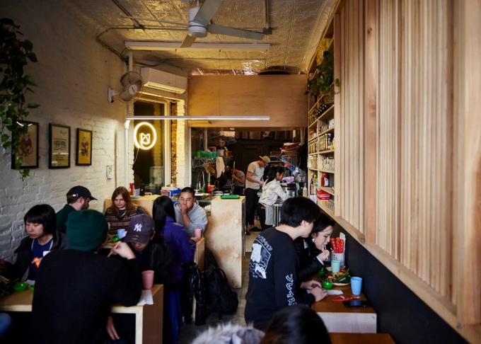 Gần 1 triệu đồng/suất bún đậu mắm tôm giữa lòng nước Mỹ, khách khen hết lời-1