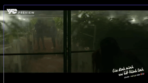 Gia đình mình vui bất thình lình tập 15: Hà, Trâm Anh bắt quả tang Công và Mai-1