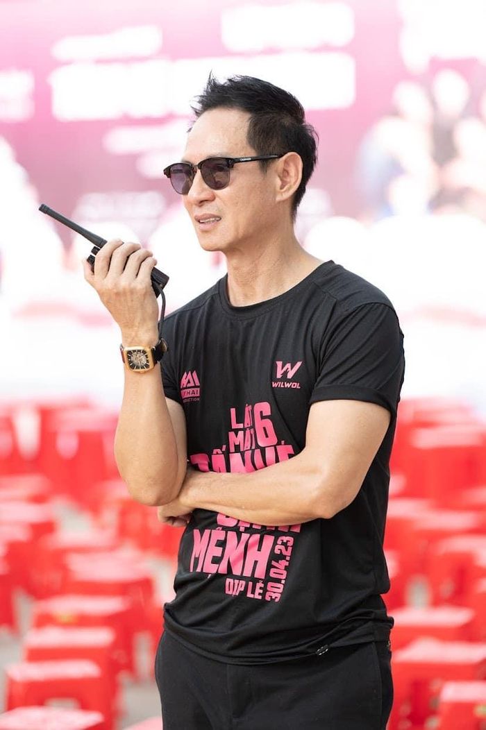 Lý Hải chung tài khoản với vợ trẻ, ra đường không có nổi 1.000 đồng-1