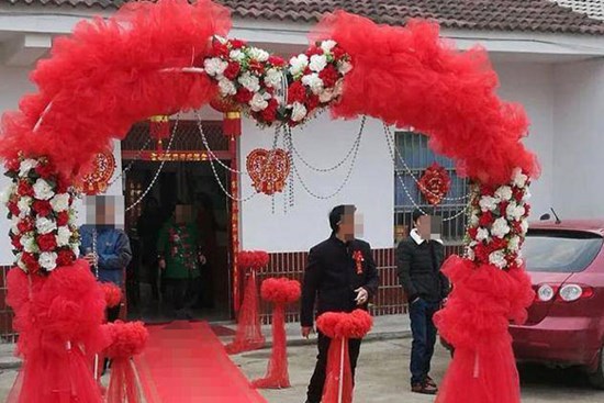 Vay hơn 1 tỷ để cưới vợ, anh chồng lại ly hôn sau 7 ngày