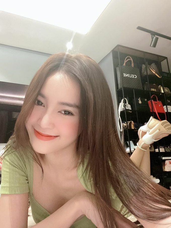 Tài sản khủng của Lan Ngọc tuổi 33: Nhà 2 mặt tiền, tủ đồ hiệu đắt đỏ-8