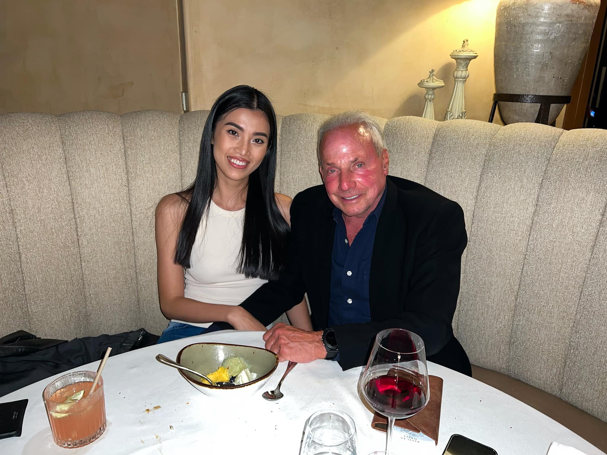 Cô gái Việt 26 tuổi tiết lộ chuyện tái hợp với tỷ phú Mỹ 72 tuổi, nói thẳng quan điểm về vấn đề kết hôn-10