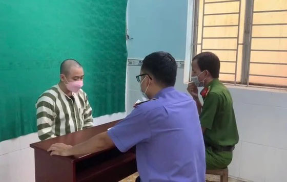 Diễn viên hài Hữu Tín hầu tòa-2