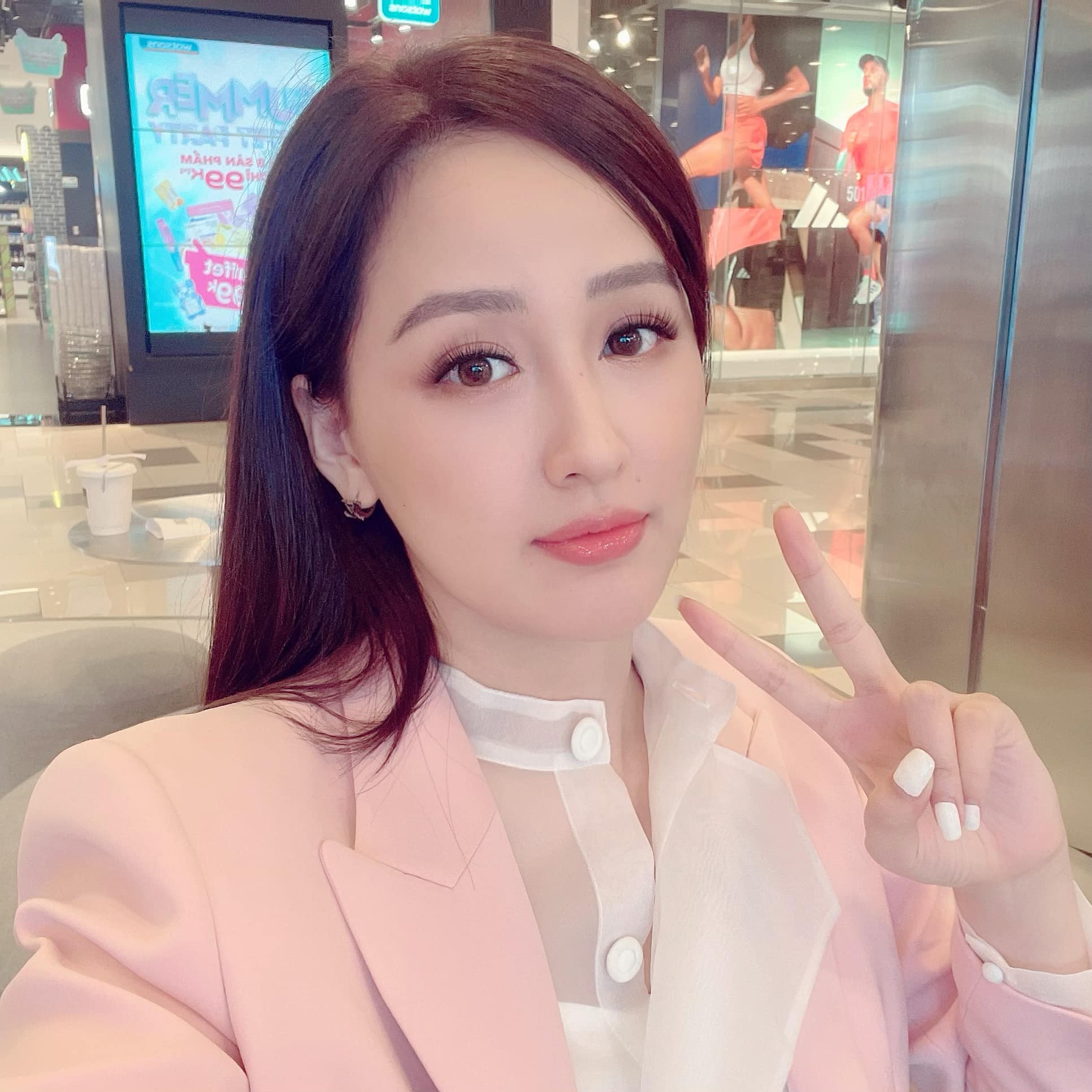 Hoa hậu Mai Phương Thúy vẫn xinh đẹp, cuốn hút sau nghi vấn mang bầu, sinh con gái giấu kín-2