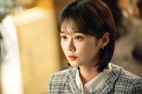 Thấy dì xin lỗi con dâu, tôi ngạc nhiên hỏi nhỏ rồi ngỡ ngàng trước câu trả lời