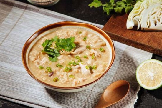 Công thức nấu cháo gà với yến mạch bổ dưỡng