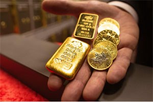 Giá vàng hôm nay 28/4: Giảm trước áp lực tăng lãi suất