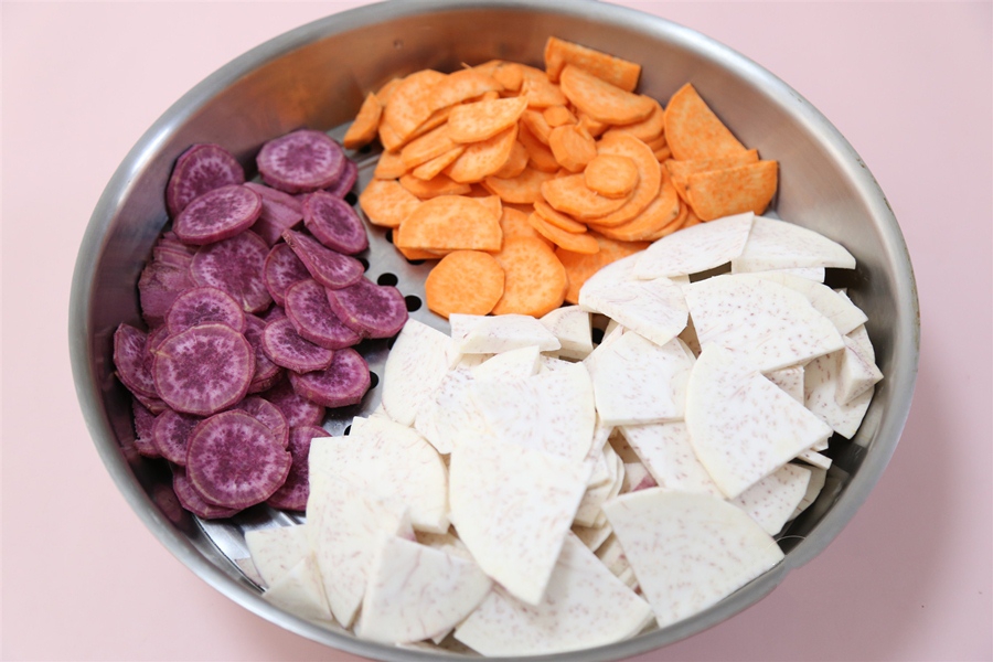 Chè khoai dẻo ngũ sắc ngọt mát mùa hè-3